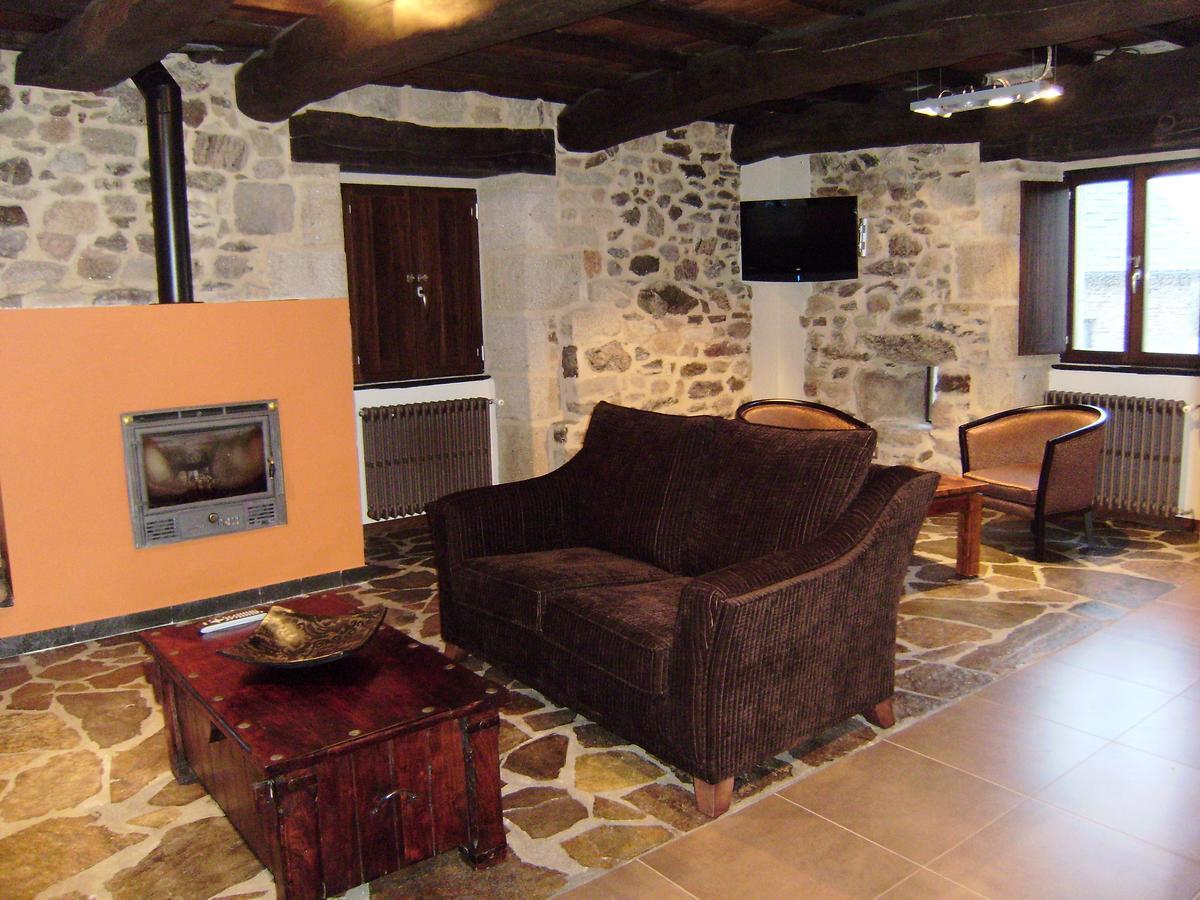 Bi Terra Tu Descanso Zona Miraz Sobrado Otel Friol Dış mekan fotoğraf